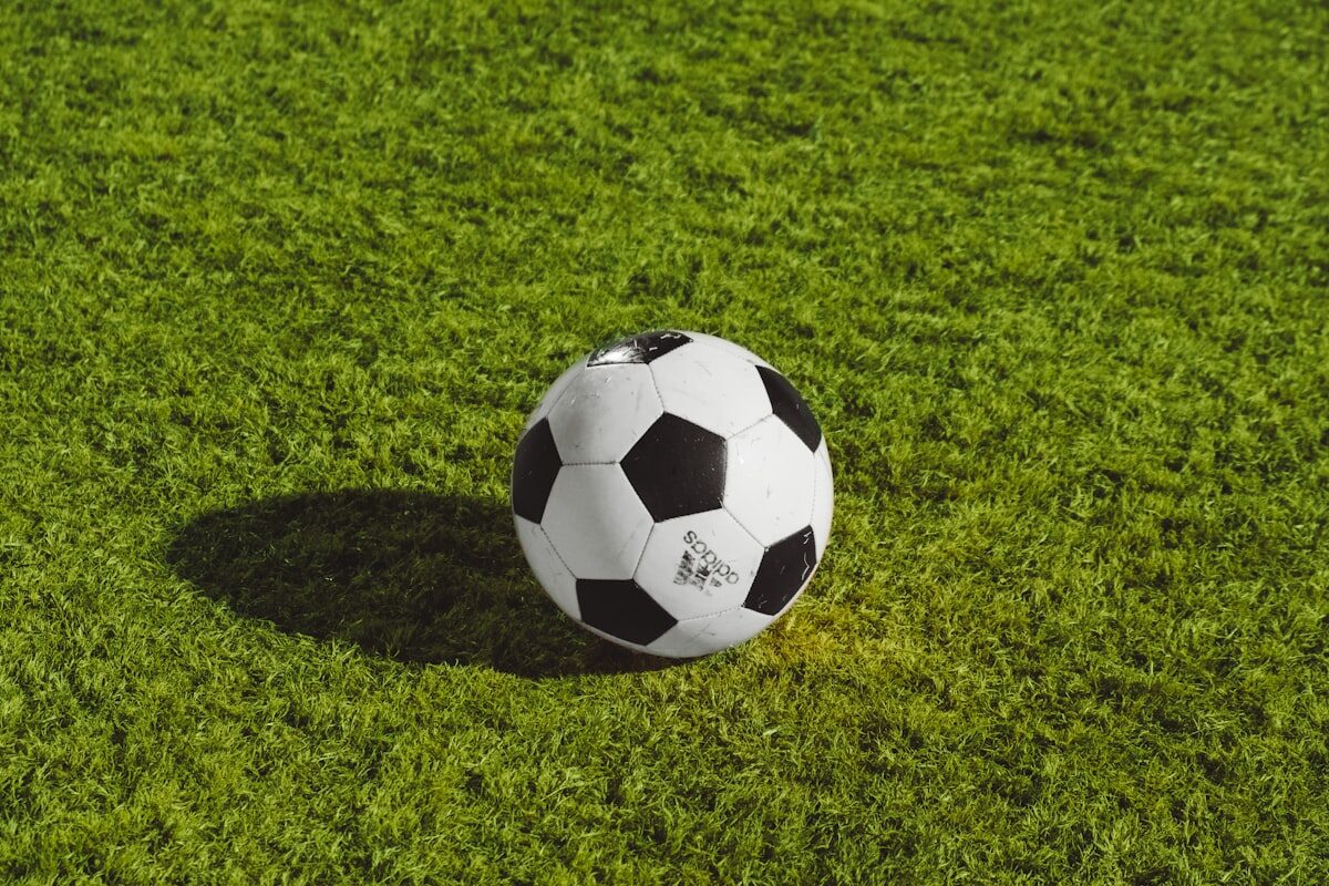 Kapalı Halı Saha Yapımı